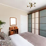 Arkadia Homely *