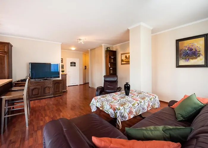 Arkadia Homely * Varsó