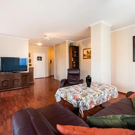 Arkadia Homely * Varsovia